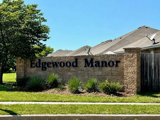 Front exterior — 11823 SW 14th Street, Yukon, OK 73099
