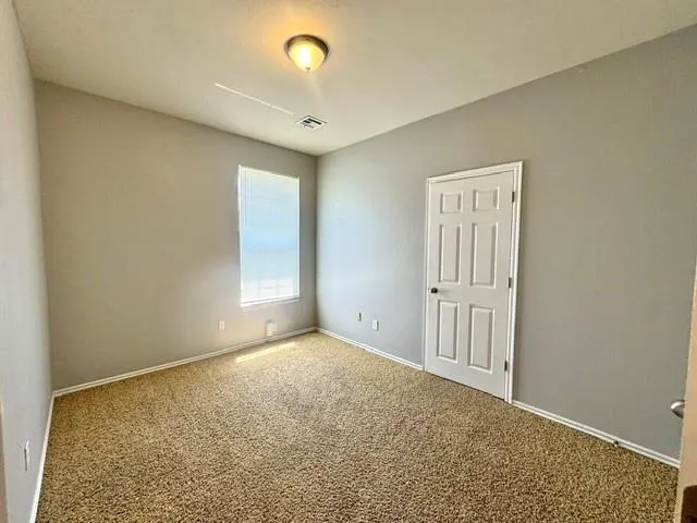 Photo 16 — 11823 SW 14th Street, Yukon, OK 73099