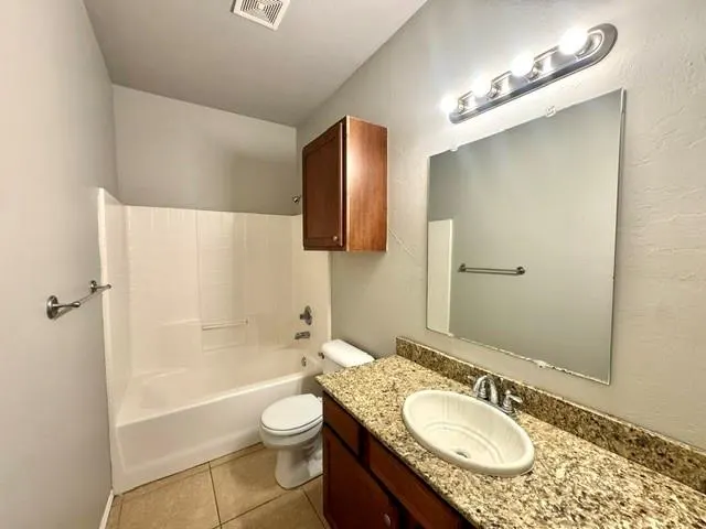 Photo 19 — 11823 SW 14th Street, Yukon, OK 73099