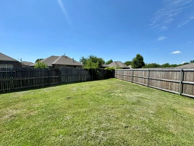 Photo 26 — 11823 SW 14th Street, Yukon, OK 73099