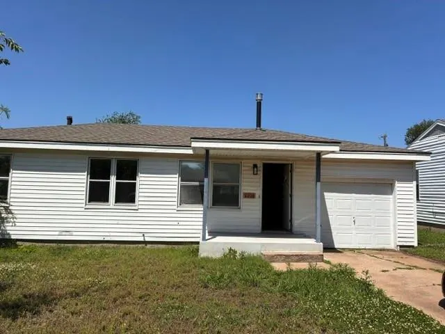Front exterior — 2208 Jane Street, Ponca City, OK 74601