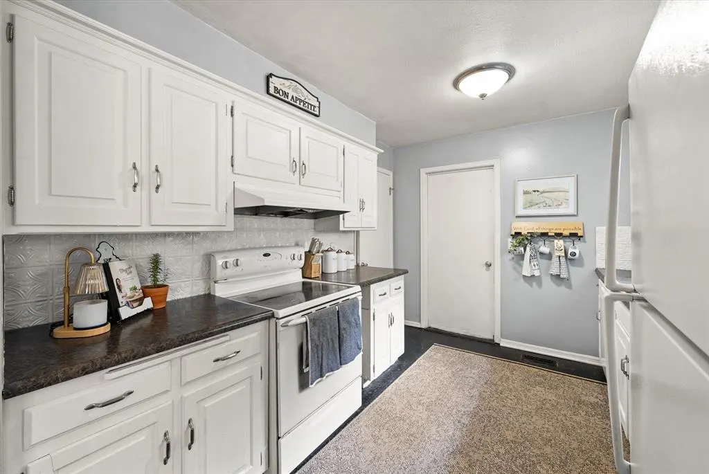 Photo 15 — 11604 N Victoria Drive, Oklahoma City, OK 73120