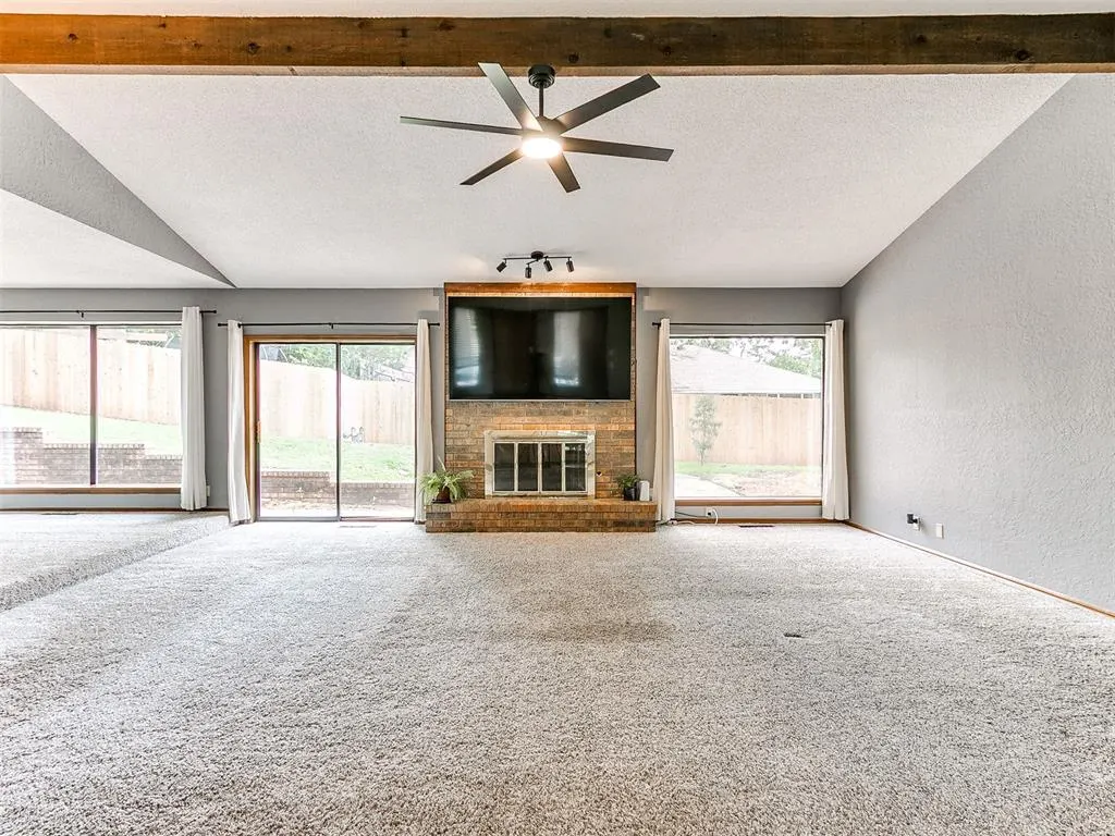 Photo 4 — 912 Stonehenge Drive, Edmond, OK 73034