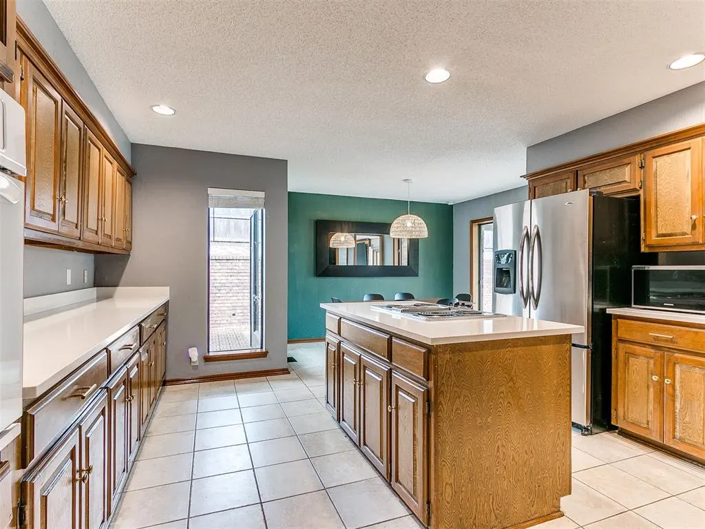 Photo 13 — 912 Stonehenge Drive, Edmond, OK 73034