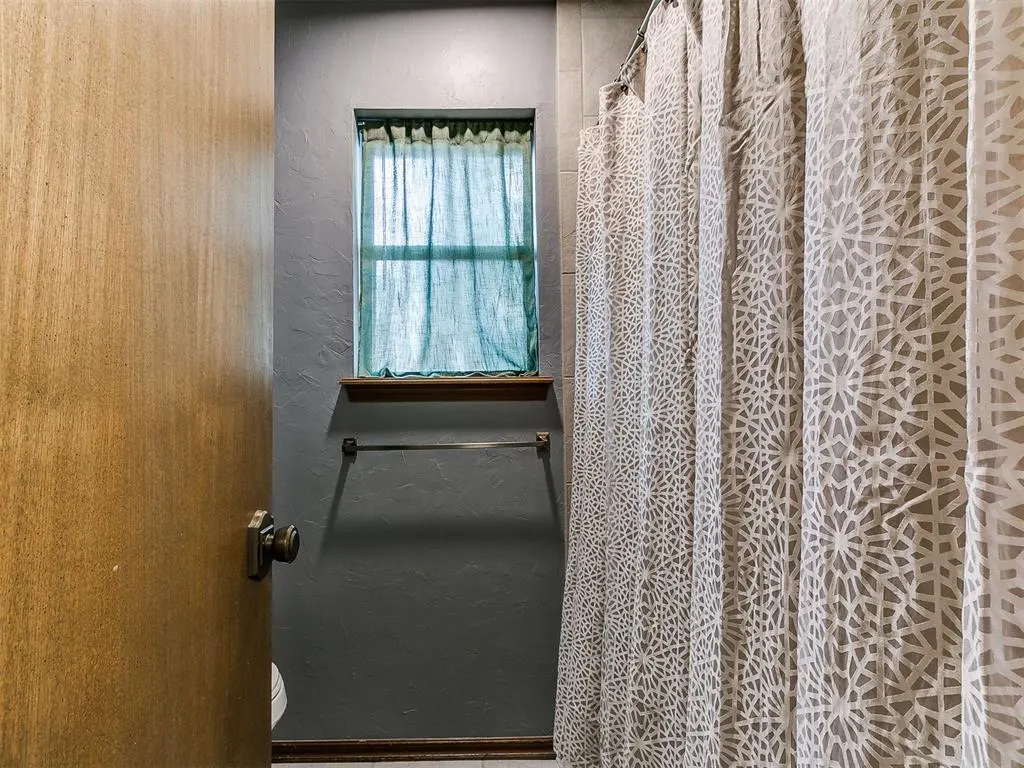 Photo 28 — 912 Stonehenge Drive, Edmond, OK 73034