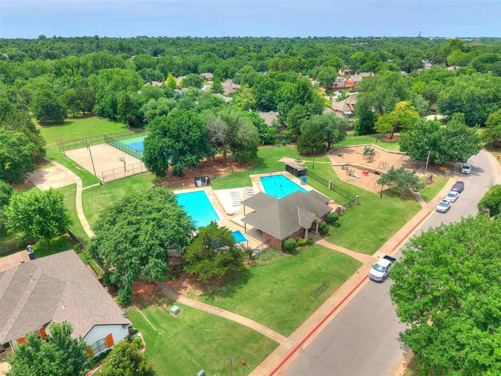 Photo 44 — 912 Stonehenge Drive, Edmond, OK 73034