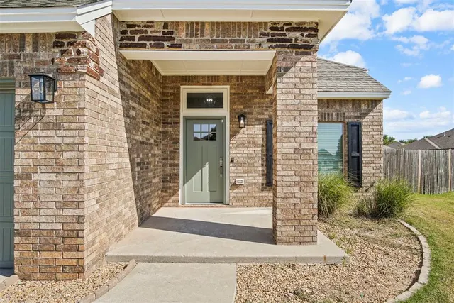 Photo 3 — 5348 Starling Way, Oklahoma City, OK 73179