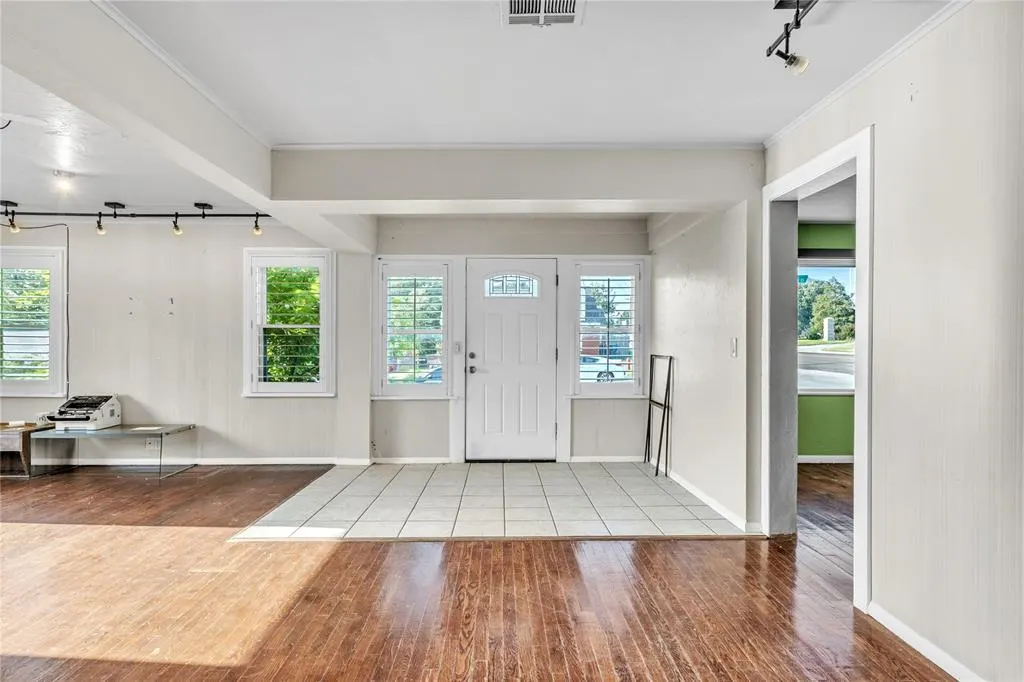 Photo 9 — 3700 Trellis Court, Oklahoma City, OK 73107