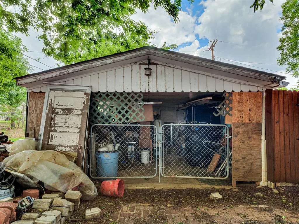 Photo 33 — 202 S Roberts Avenue, El Reno, OK 73036
