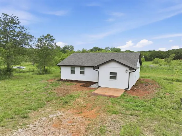 Photo 2 — 8750 154th Street, Noble, OK 73068