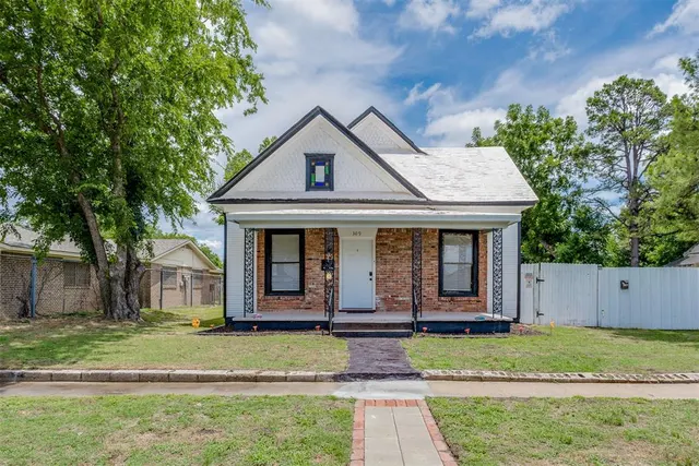 Front exterior — 309 N Louisa Avenue, Shawnee, OK 74801