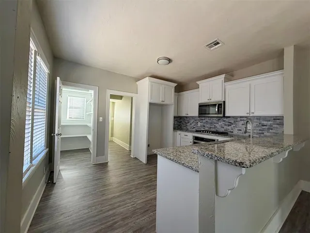 Photo 8 — 2708 N Hudson Avenue, Oklahoma City, OK 73103