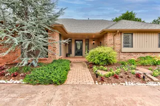 Sold home at 1504 Nightingale Lane