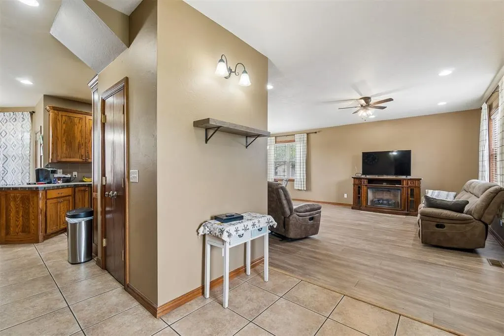 Photo 4 — 2120 NW 22nd Street, Newcastle, OK 73065