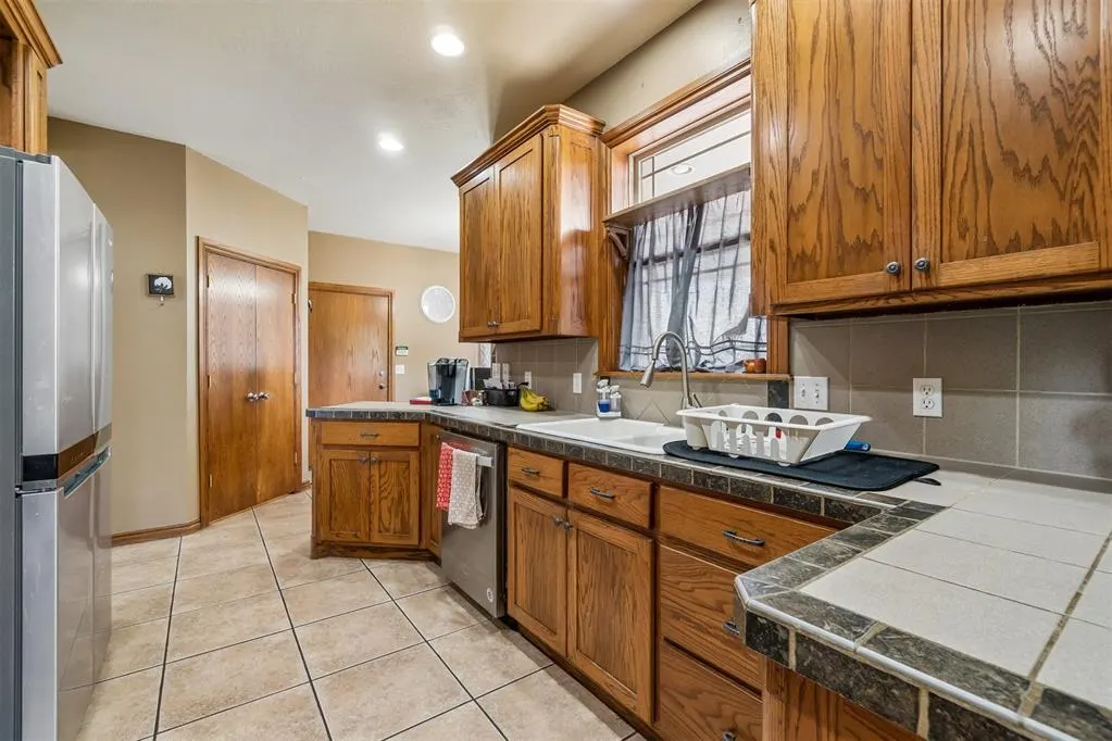 Photo 11 — 2120 NW 22nd Street, Newcastle, OK 73065