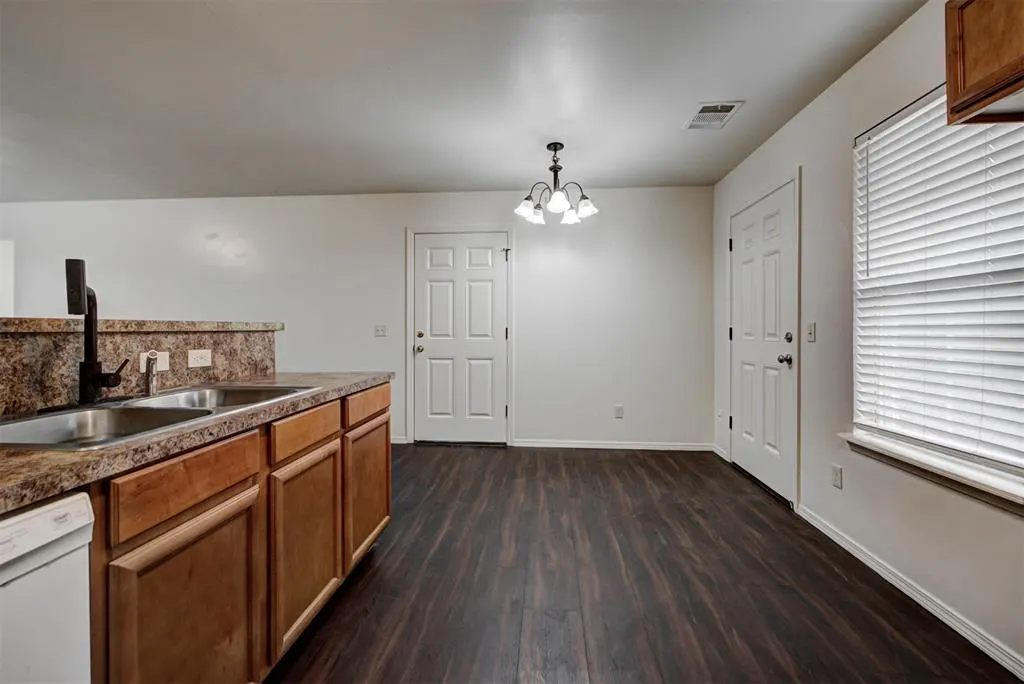 Photo 23 — 925 S Hadden Avenue, El Reno, OK 73036