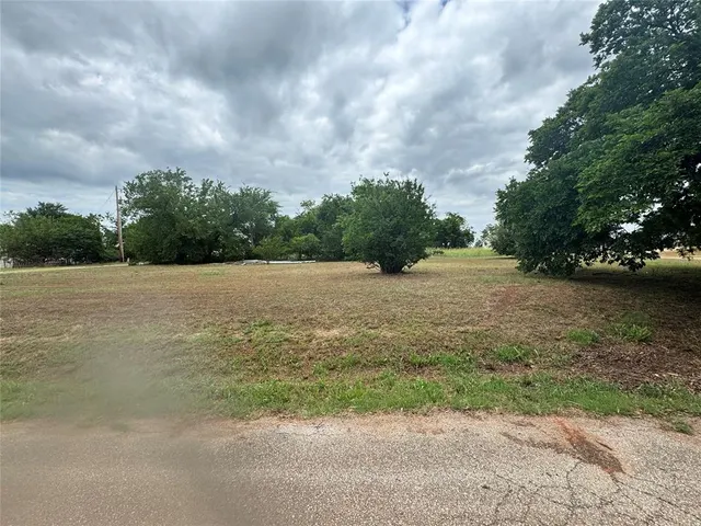 Photo 3 — 202 N Oklahoma, Carney, OK 74832