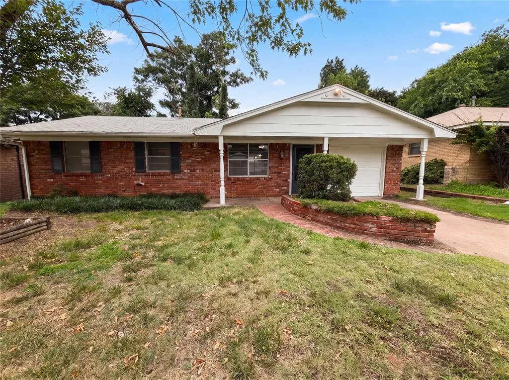 Front exterior — 621 S Timber Lane, Oklahoma City, OK 73127