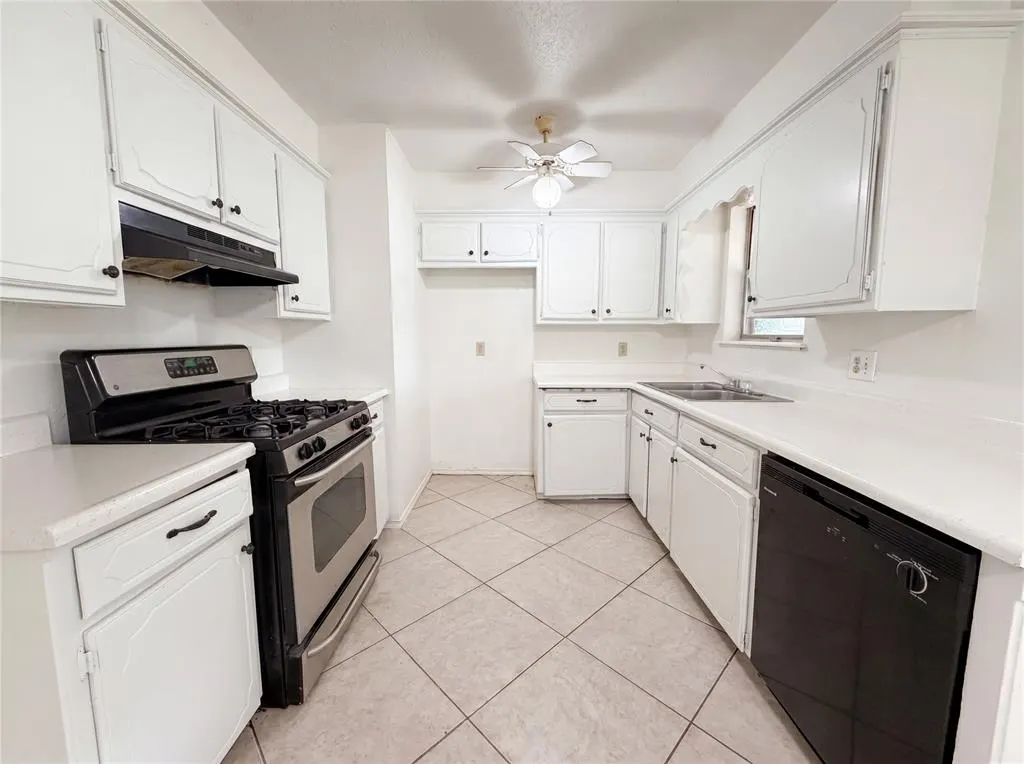Photo 2 — 621 S Timber Lane, Oklahoma City, OK 73127