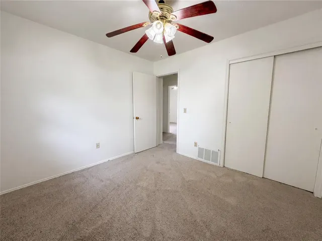 Photo 4 — 621 S Timber Lane, Oklahoma City, OK 73127