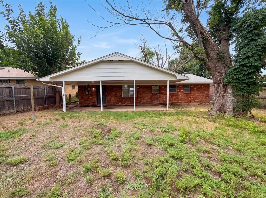 Photo 5 — 621 S Timber Lane, Oklahoma City, OK 73127