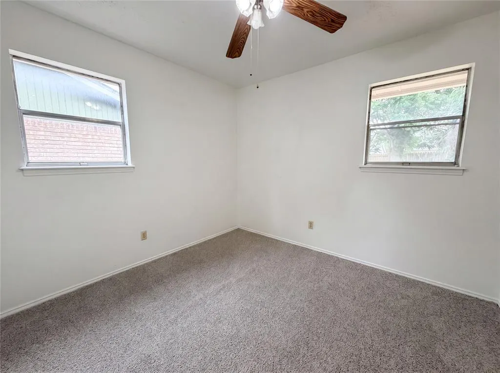 Photo 8 — 621 S Timber Lane, Oklahoma City, OK 73127