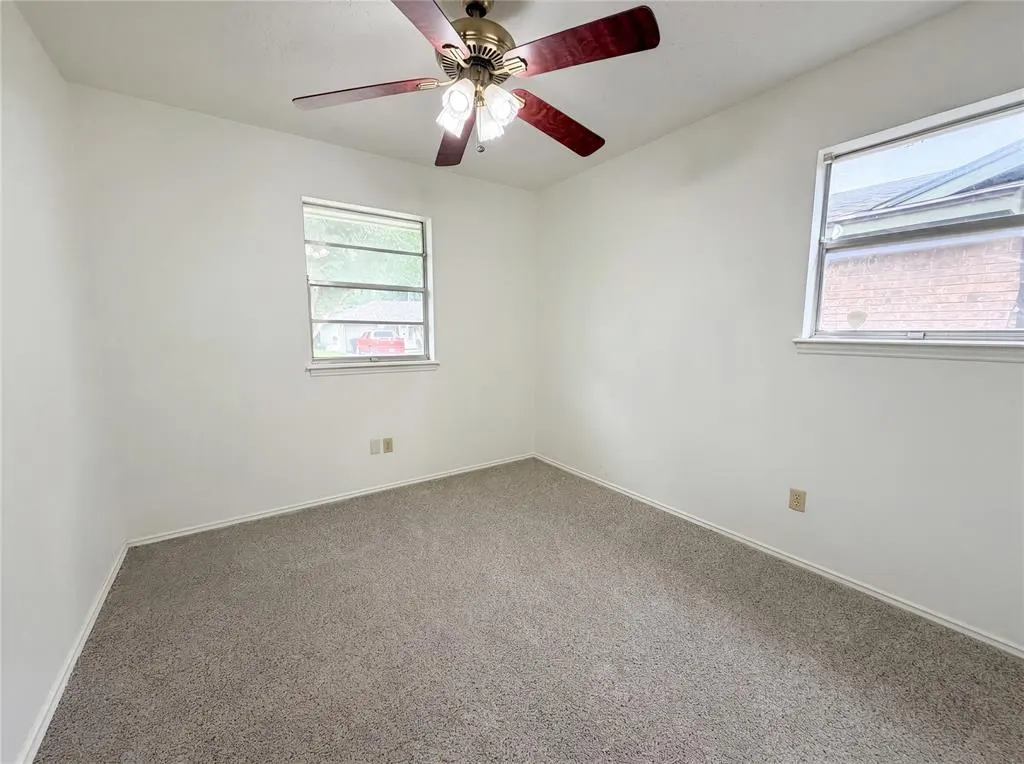 Photo 9 — 621 S Timber Lane, Oklahoma City, OK 73127