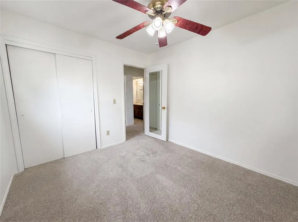 Photo 12 — 621 S Timber Lane, Oklahoma City, OK 73127