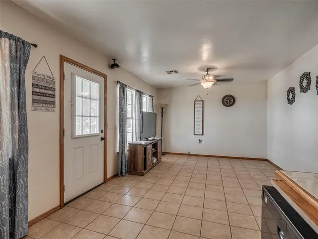 Photo 8 — 335827 E Winding Road, McLoud, OK 74851