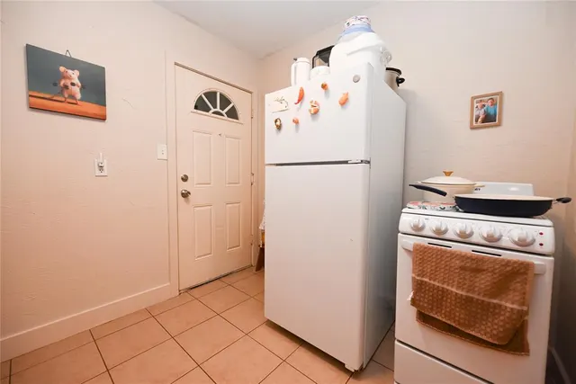 Photo 8 — 925 W CHICKASHA Avenue, Chickasha, OK 73018