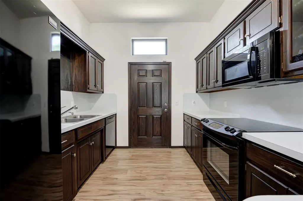 Photo 11 — 10604 Willow Ridge Drive, Oklahoma City, OK 73130