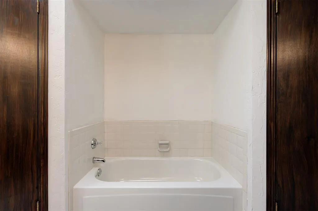 Photo 23 — 10604 Willow Ridge Drive, Oklahoma City, OK 73130