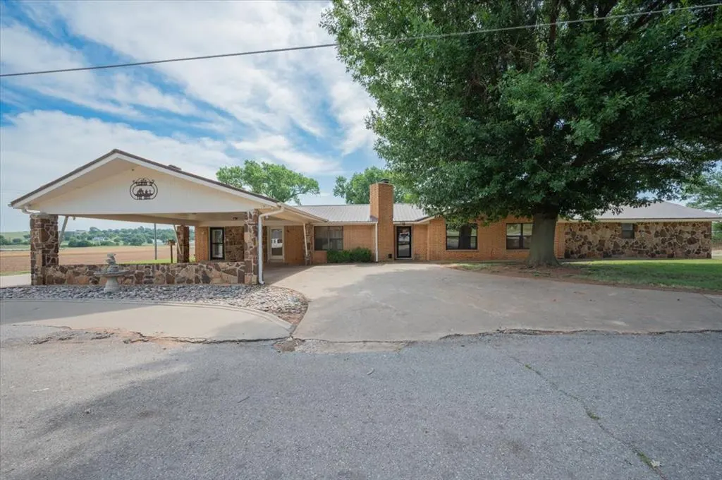 Front exterior — 407 S Third Street, Binger, OK 73009