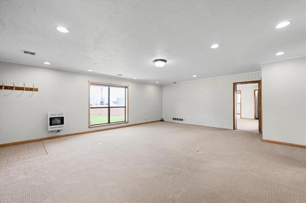 Photo 21 — 407 S Third Street, Binger, OK 73009
