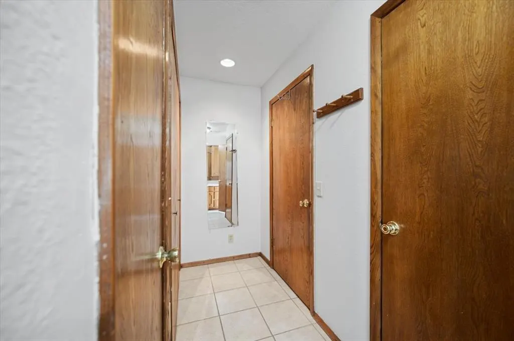 Photo 27 — 407 S Third Street, Binger, OK 73009
