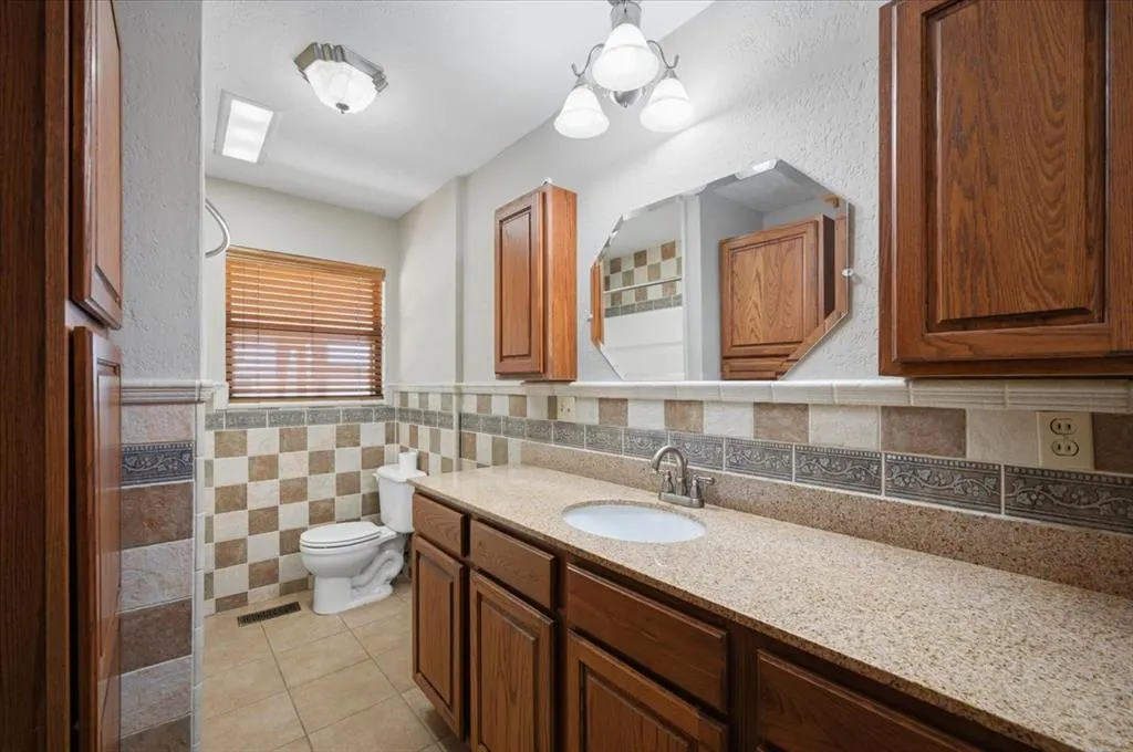 Photo 39 — 407 S Third Street, Binger, OK 73009