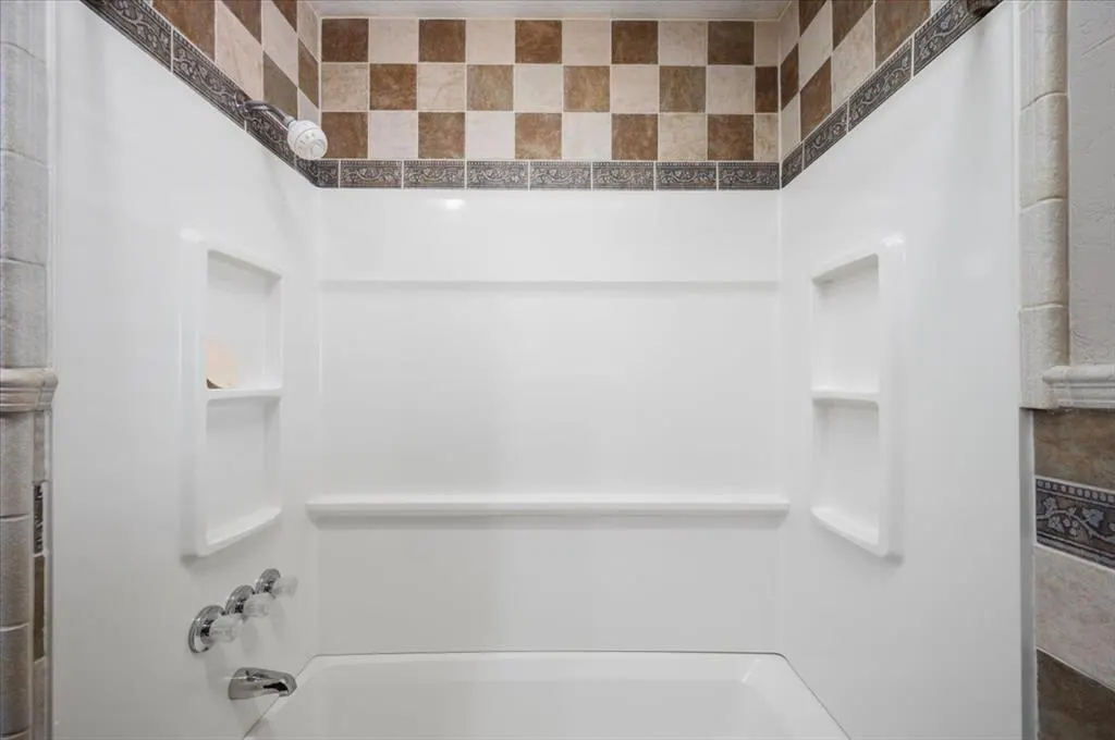 Photo 40 — 407 S Third Street, Binger, OK 73009