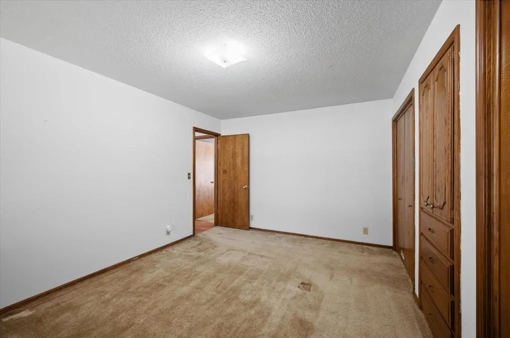 Photo 42 — 407 S Third Street, Binger, OK 73009