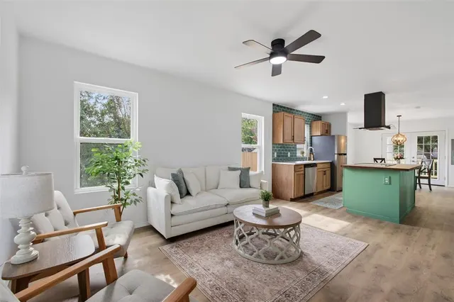 Photo 5 — 412 W 8th Street, Elk City, OK 73644