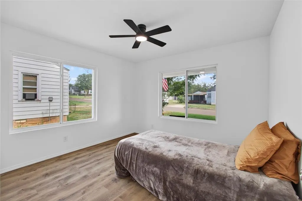 Photo 15 — 412 W 8th Street, Elk City, OK 73644