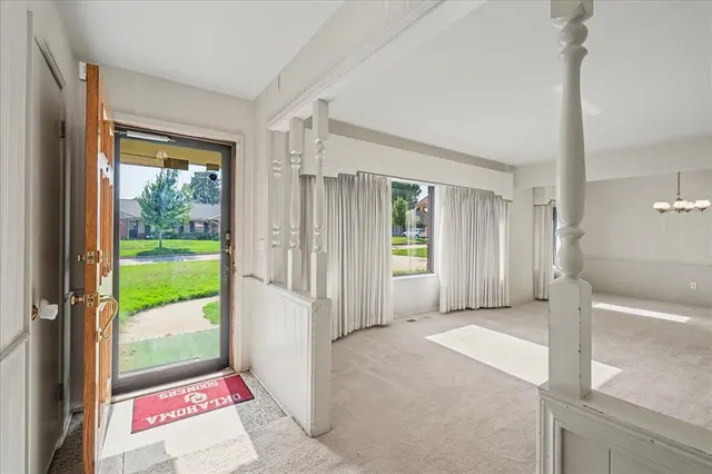 Photo 2 — 2708 N Meridian Place, Oklahoma City, OK 73127