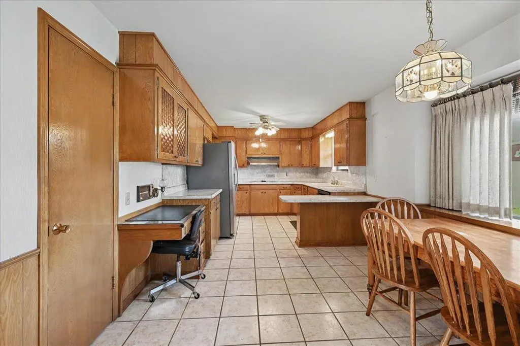 Photo 3 — 2708 N Meridian Place, Oklahoma City, OK 73127