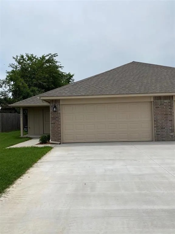 Front exterior — 1320 E Cavanaugh Street, El Reno, OK 73036