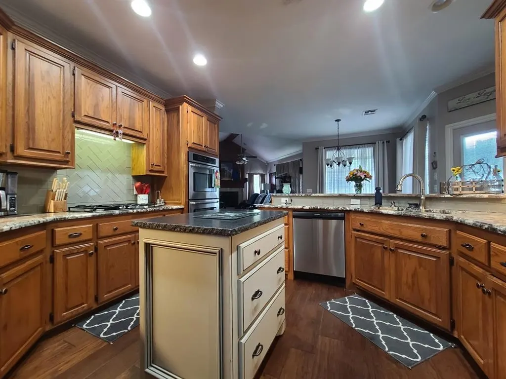 Photo 15 — 413 Hamptonridge Road, Edmond, OK 73034