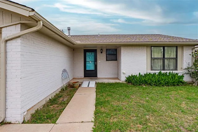 Photo 4 — 7517 NW 116th Street, Oklahoma City, OK 73162