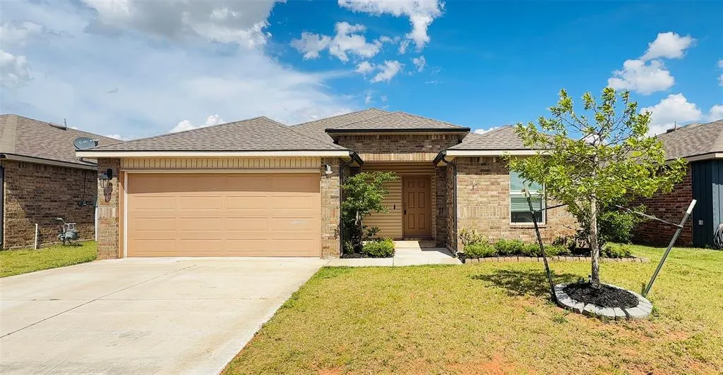 Front exterior — 4112 Moonlight Road, Mustang, OK 73064