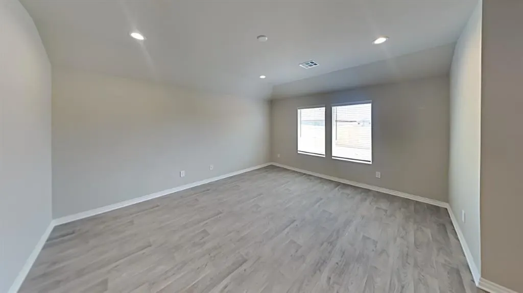 Photo 3 — 4112 Moonlight Road, Mustang, OK 73064
