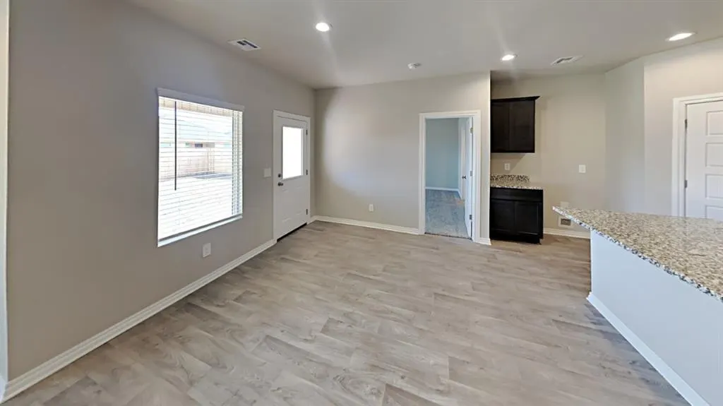 Photo 6 — 4112 Moonlight Road, Mustang, OK 73064