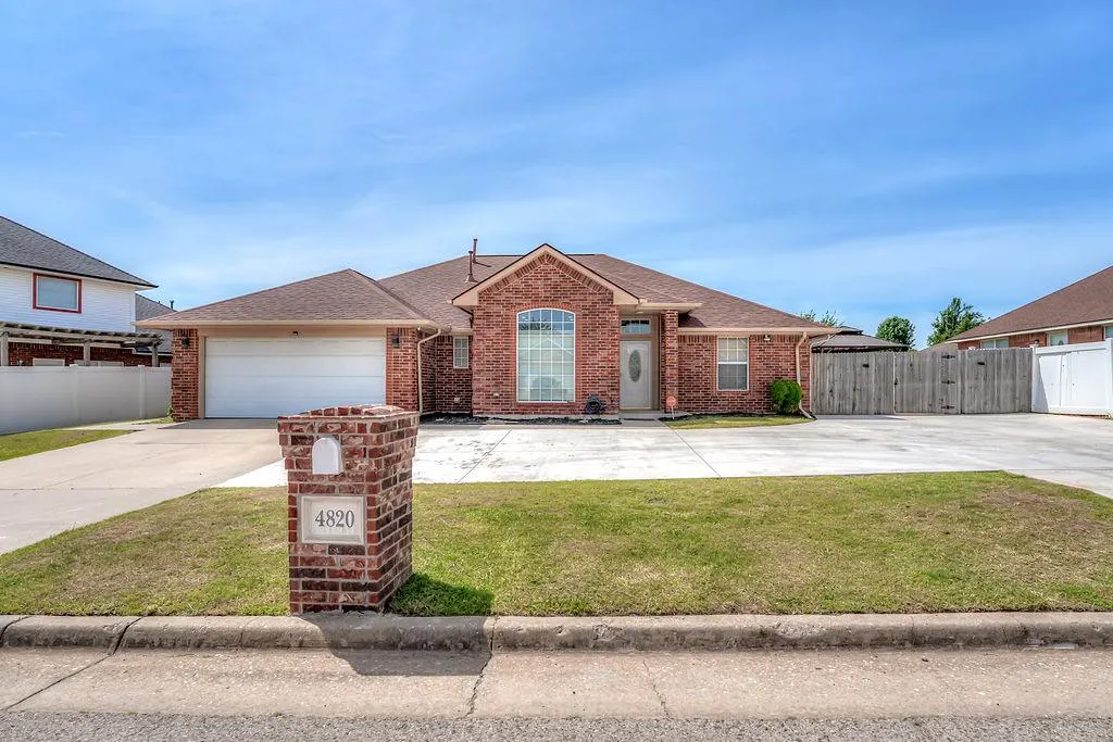 Front exterior — 4820 SE 52nd Street, Oklahoma City, OK 73135