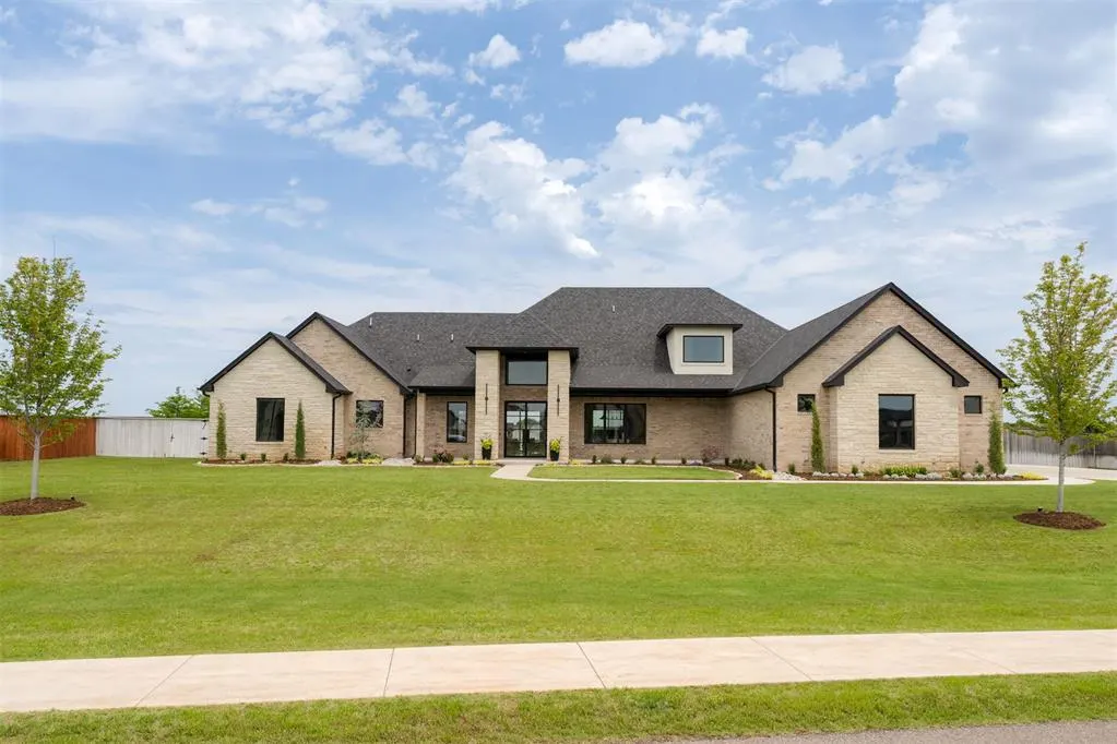 Front exterior — 2225 NW 227th Street, Edmond, OK 73025